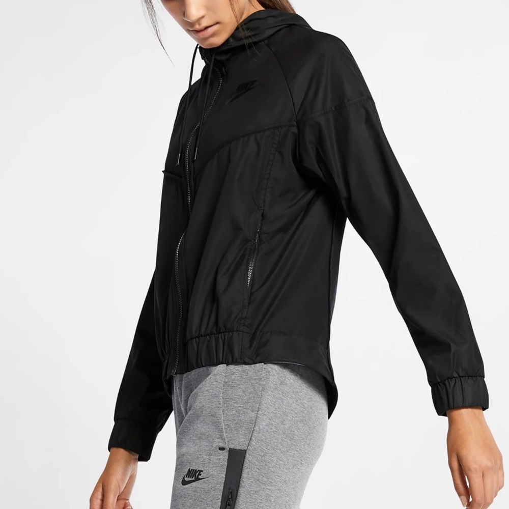 Nike Sportswear Windrunner Women's Woven Windbreaker